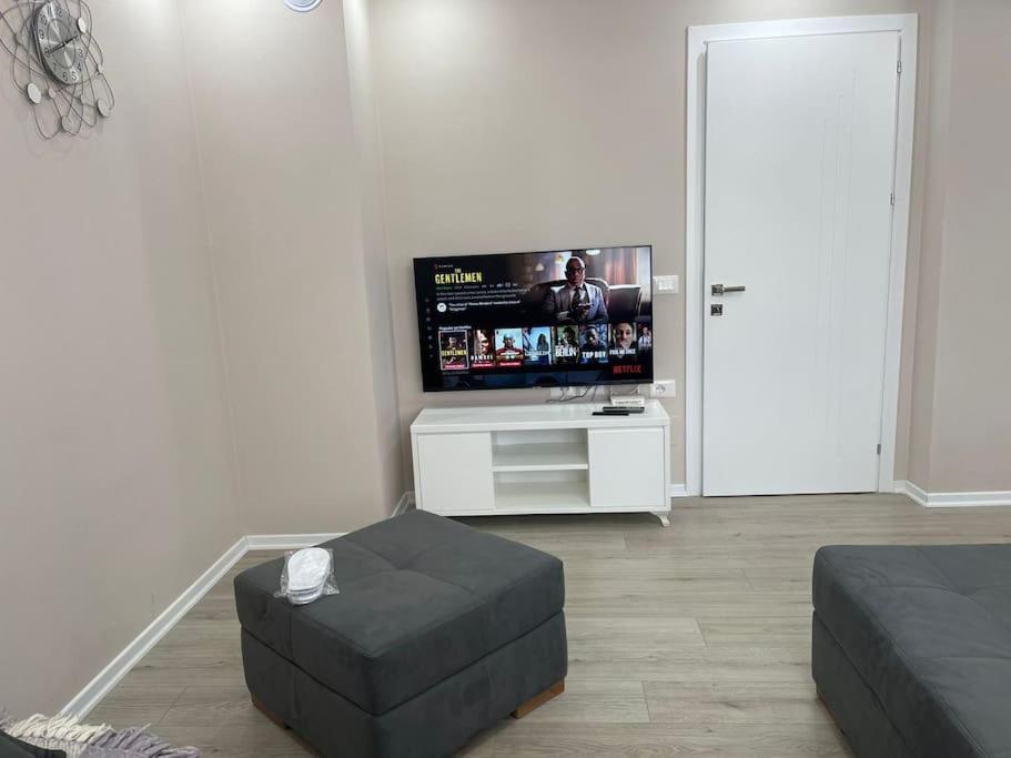 Melody Apartment In Korce Exterior photo
