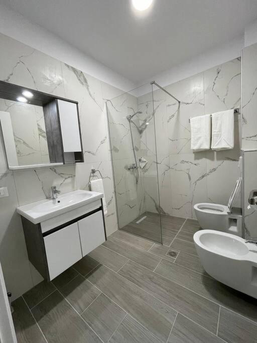 Melody Apartment In Korce Exterior photo