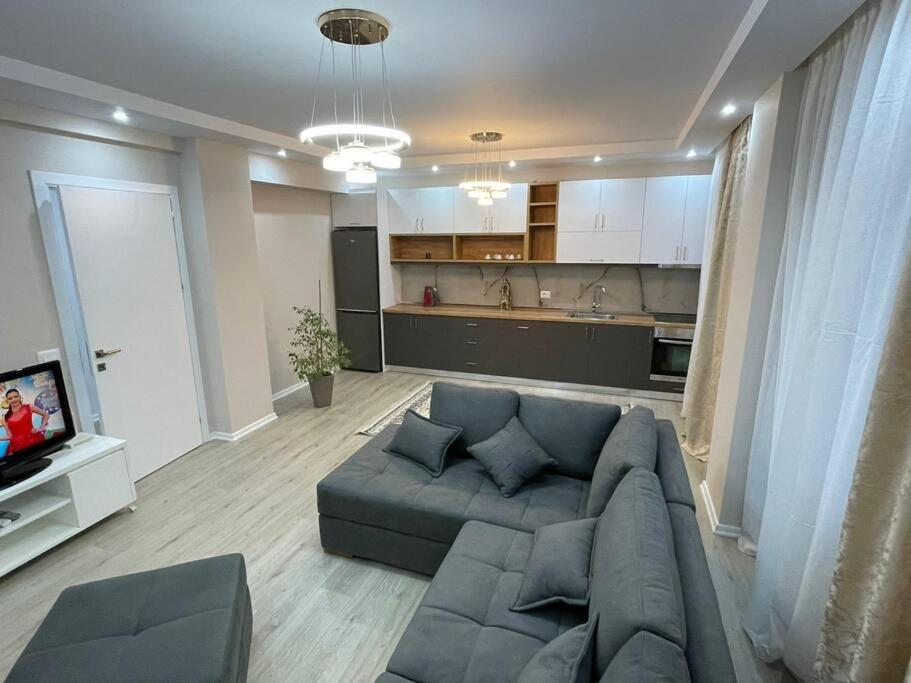 Melody Apartment In Korce Exterior photo