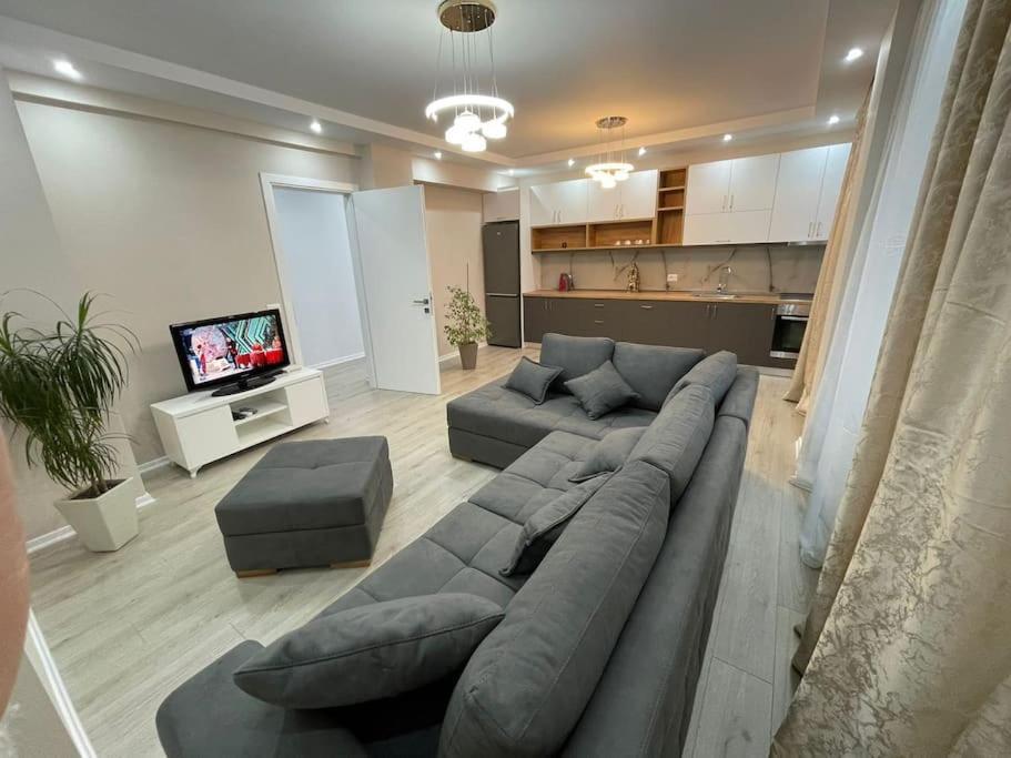 Melody Apartment In Korce Exterior photo